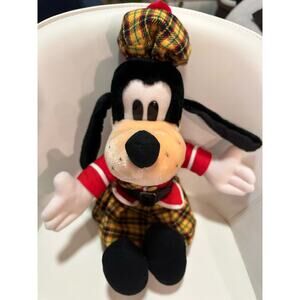 Walt Disney World Stuffed Scottish Kilt Tam Hat Goofy 18" Plush